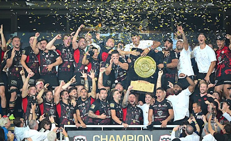 RUGBY PRO - Finale de fous entre Toulouse et Bordeaux. Mondial pour les Bleuets. Blacks pour les Coqs
